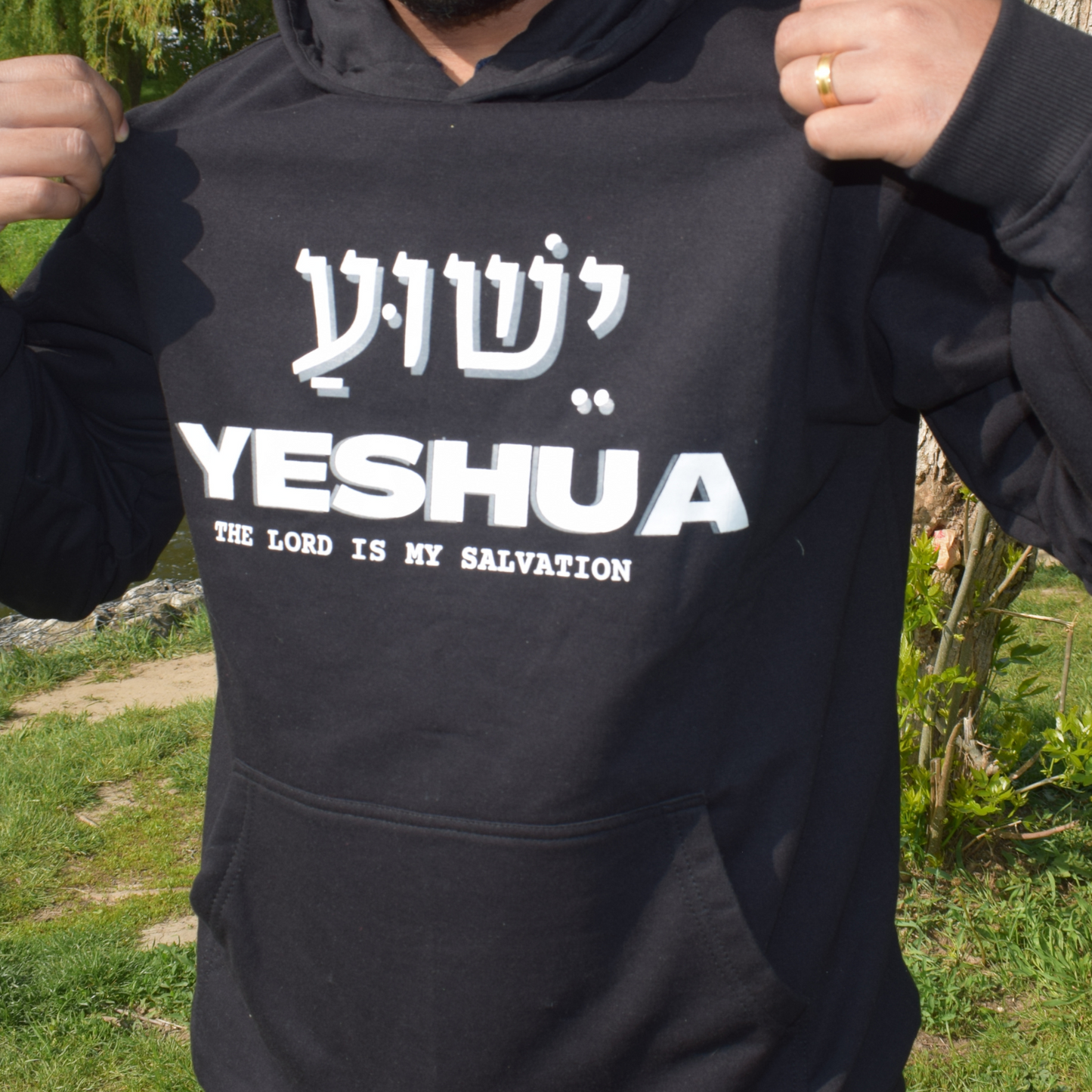 Yeshua | Black Fleeced Hoodie