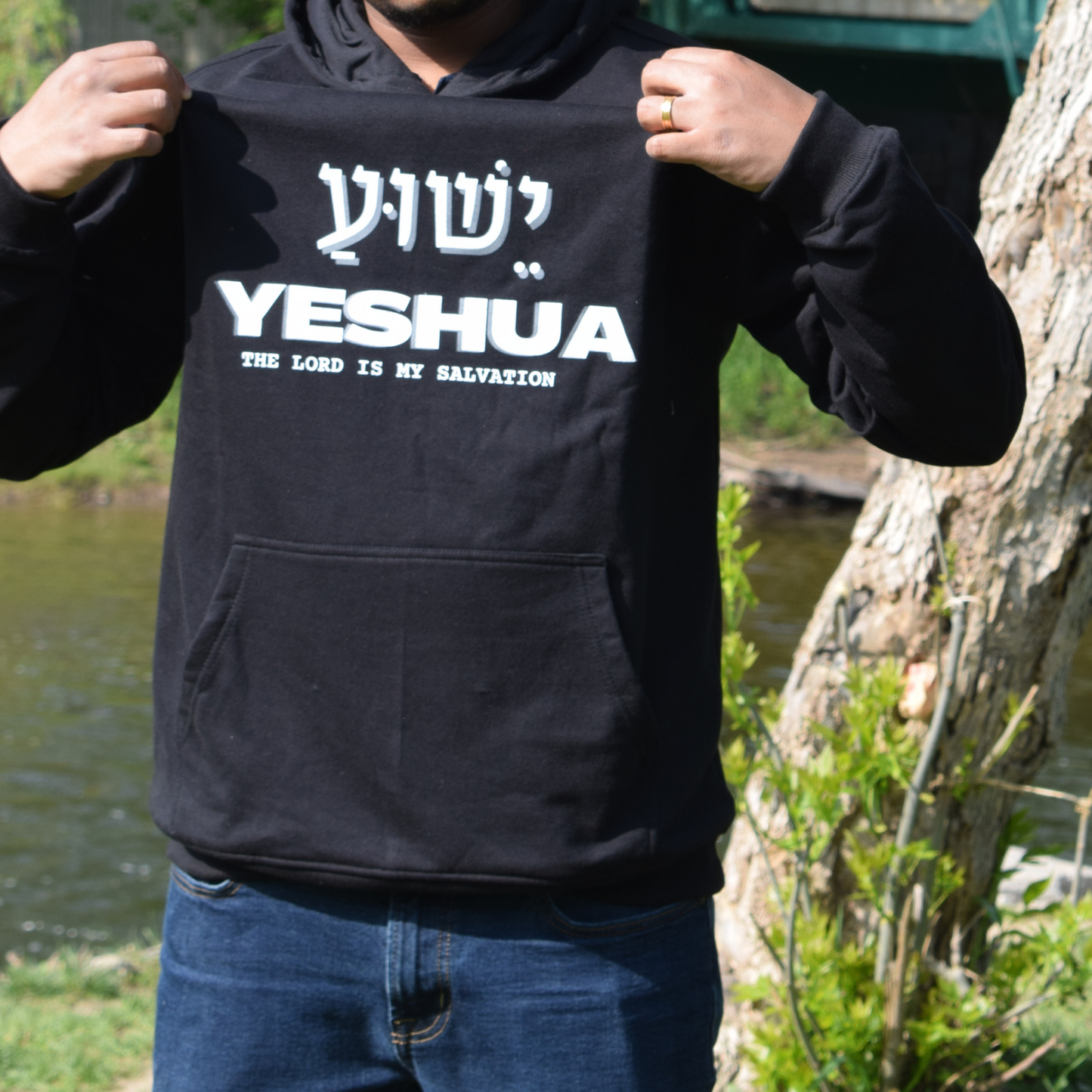 Yeshua | Black Fleeced Hoodie